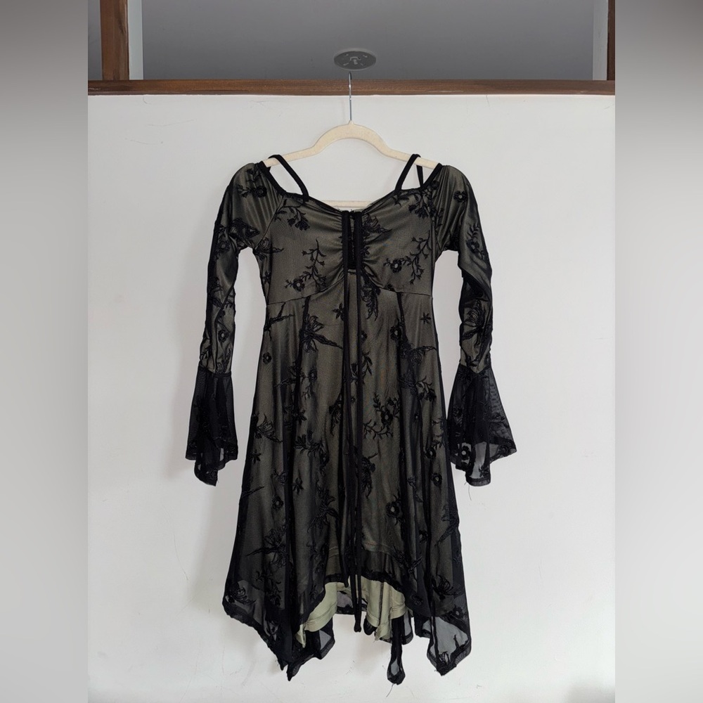 Chic Black Lace Long Sleeve Dress